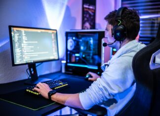 For Community Chats, Facebook and Messenger take a cue from Discord.