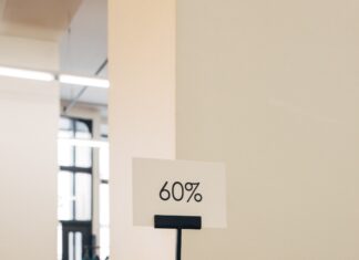 US Holiday E-commerce Sales Will Rise 2.5%