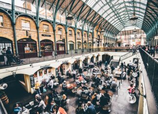 Britain’s Clothing Market Questioned after Slow Holiday Season