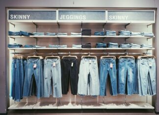 Consumers Cut Clothing Spending Due to Inflation