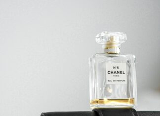 Americans Buying Less Luxury Goods