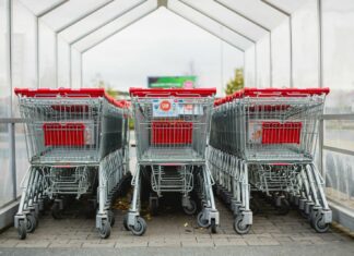 Retail Executives Worldwide say Physical Stores Personalize Customer Experiences